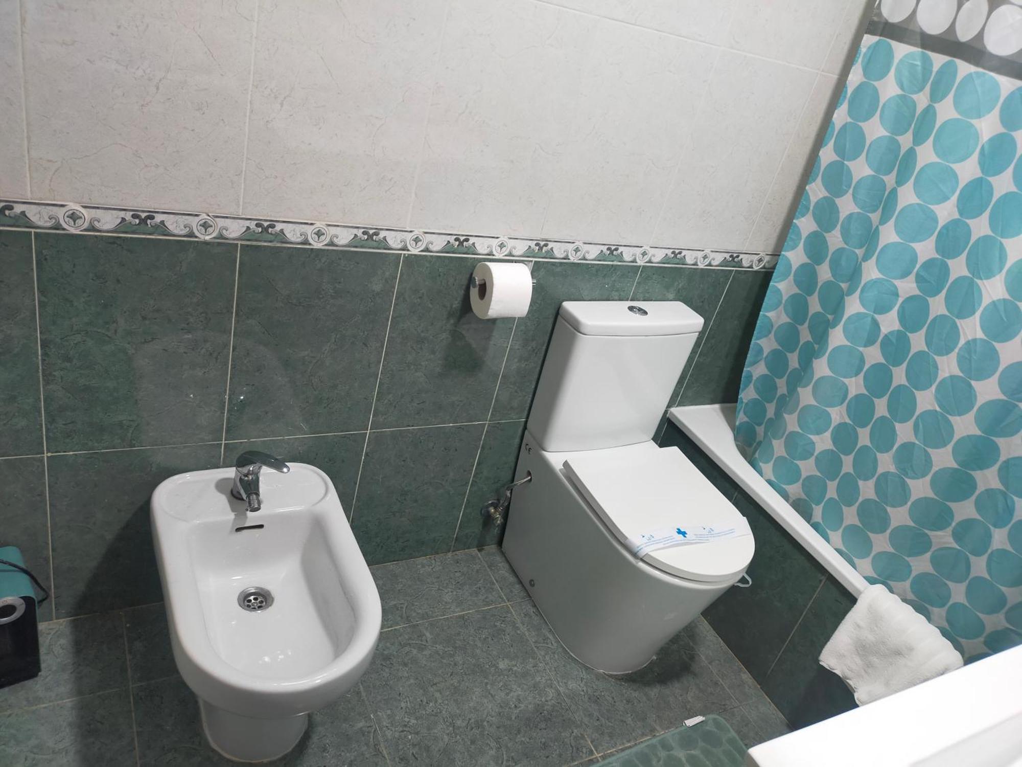 Berishift Apartment Оуренсе Екстериор снимка