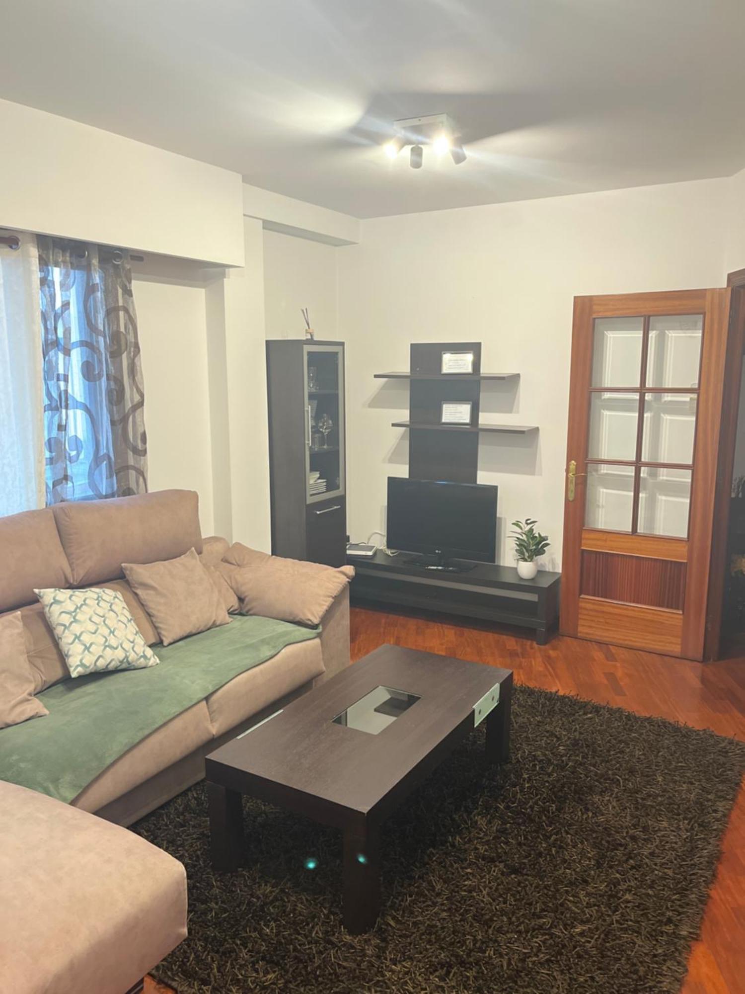 Berishift Apartment Оуренсе Екстериор снимка